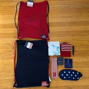 NWT United Airlines Team USA Toiletry Bag/Backpack!